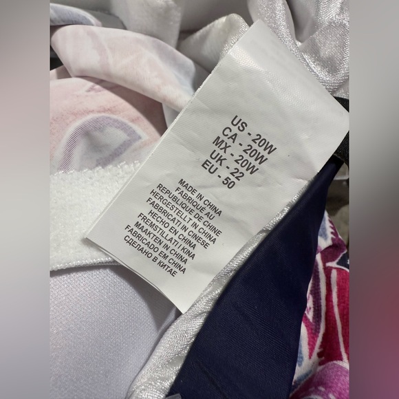 #NWT Maxine of Hollywood Multicolor Floral Bikini Top - Picture 7 of 10